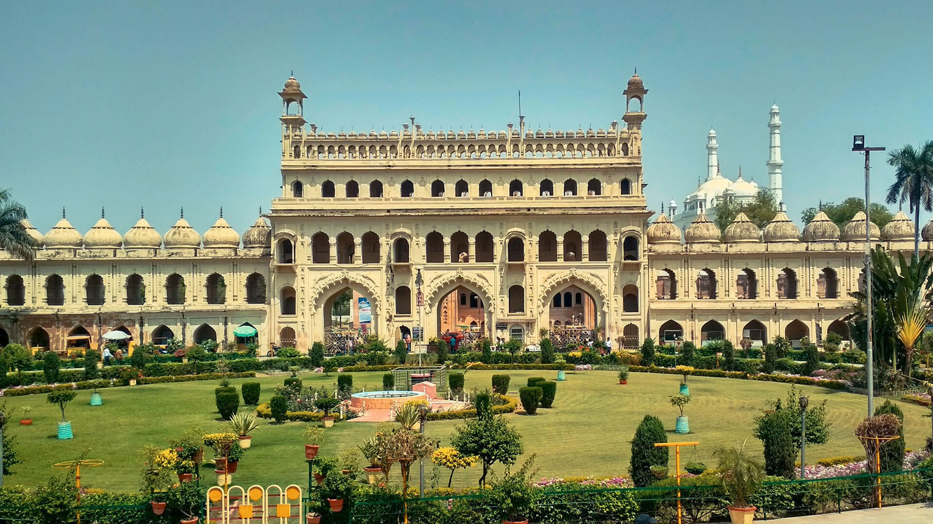 Varanasi To Lucknow Taxi